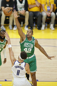Warriors destrozan a los Celtics y empatan las Finales de la NBA