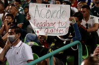 La Selección Mexicana golea a Surinam en el Corona