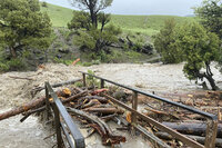 Parque Yellowstone sufre inundaciones y visitantes son evacuados