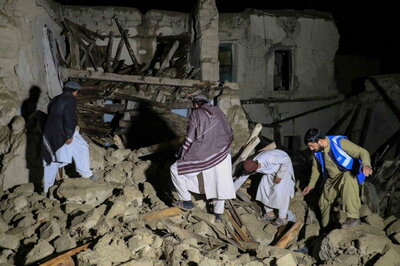 Catastrófico sismo en Afganistán suma más de mil muertos