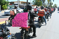 Motociclistas se manifiestan en pleno evento oficial en Gómez Palacio