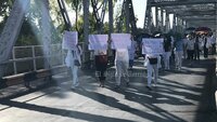 Marchan en silencio para exigir justicia por el asesinato del pasante de Medicina Eric Andrade
