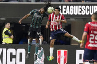 Los Ángeles Galaxy vence a Chivas en duelo amistoso