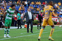Santos no puede contra Tigres UANL