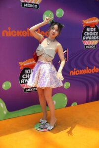 Danna Paola, Big Time Rush y más estrellas deslumbran la alfombra naranja de Kids´Choice Awards México