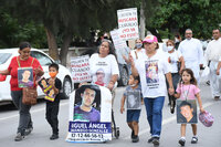 Conmemoran con marcha en Torreón el Día internacional de las víctimas de desaparición forzada