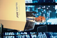 Los 10 mil becarios de Fundación TELMEX Telcel se dan cita en el Auditorio Nacional.