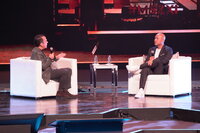 Los 10 mil becarios de Fundación TELMEX Telcel se dan cita en el Auditorio Nacional.