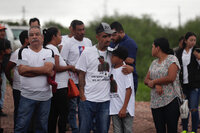 Familia de los 10 mineros atrapados en Sabinas se despiden con misa