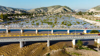 Cruza el puente. Aproximadamente a las 12:30 horas del domingo, el río cruzó el puente plateado que une a las ciudades de Torreón y Gómez Palacio.