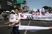 Conmemoran el 2 de octubre con marcha en Ciudad de México