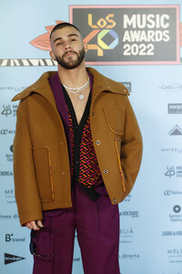Sebastián Yatra en la alfombra roja de Los40 Music Awards, este viernes en el Wizink Center en Madrid.