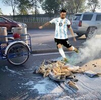 Tunden al 'Canelo' con memes tras quejarse de Messi