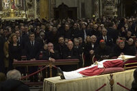 Benedicto XVI gobernó desde 2005 hasta su histórica renuncia en 2013.