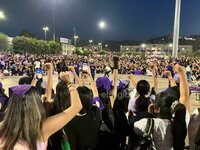 Cientos de mujeres se concentran en la Plaza Mayor de Torreón