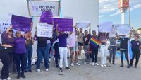 Por primera vez, marchan en silencio contra homofobia en Laguna de Durango