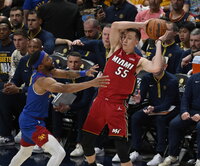 Denver sacude a Miami y toma ventaja en las Finales