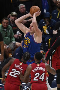 Denver sacude a Miami y toma ventaja en las Finales