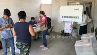 Este domingo 4 de junio, inició el proceso electoral con una copiosa participación ciudadana en las casillas electorales que se instalaron en distintos puntos de Torreón para la renovación de la gubernatura de Coahuila y del Congreso local.