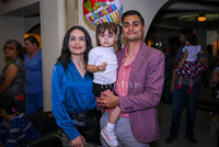 Valeria Orantes, Elisa y Gustavo Torres.