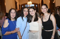 -Alma Chapa, Nora Porras, Lourdes López y Dora Uribe