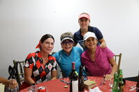 -Tisha Albores, Rosina Acevedo, Olga Acevedo y Vania Becerra