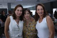 Sandra González, Marcela y Güera Montalvo.