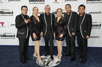 Peso Pluma supera a Bad Bunny en los Billboard Latin