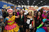Drag queens se manifiestan en la FIL de Monterrey tras censura y cancelación de evento cuentacuentos