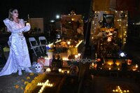 Unas 15 mil personas visitan el panteón Guadalupe de Monclova en la noche