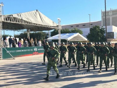 Desfile en conmemoración de la Revolución Mexicana en Torreón