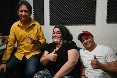 Visita al estudio de grabación con Susana Ortiz, Alfonso Muruaga y 'Yiyo' Nájera