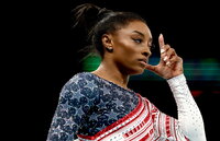 Simone Biles lleva a Estados Unidos al oro en gimnasia en París 2024