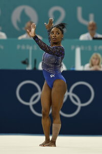 Simone Biles gana segunda medalla de oro en Juegos Olímpicos