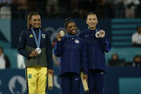 Simone Biles gana segunda medalla de oro en Juegos Olímpicos