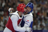 Carlos Sansores va por bronce en Taekwondo en París 2024