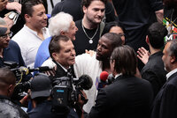 En combate sucio, Floyd Mayweather vence a John Gotti III