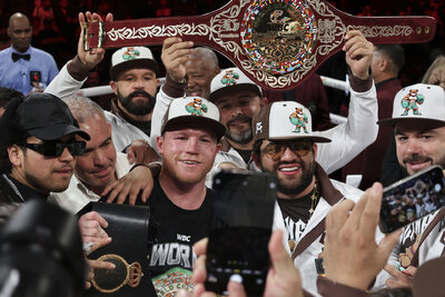 'Canelo' queda a deber ante Edgar Berlanga