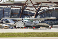 Hangars at Albert Whitted Airport were damaged by winds from Hurricane Milton on Thursday, Oct. 10, 2024, in St. Petersburg, Fla. (AP Photo/Mike Carlson), Así quedó Florida tras el paso del Huracán Milton