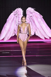 Desfile de Victoria's Secret regresa tras 6 años de ausencia