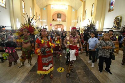 Peregrinación por la Virgen de Guadalupe en Día del Ferrocarrilero