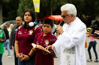 Danzas que acompañarán a peregrinos guadalupanos reciben bendición en  Torreón