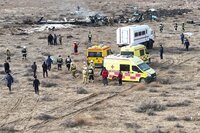 Avión se estrella en Kazajistán y mueren decenas de personas