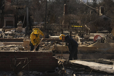 California enfrenta un nuevo incendio en plena alerta por fuertes vientos