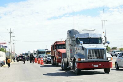 Protestan transportistas en el Periférico, denuncian hostigamiento de la Guardia Nacional