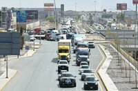 Protestan transportistas en el Periférico, denuncian hostigamiento de la Guardia Nacional