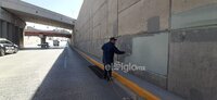 En Gómez Palacio, durante la mañana de este domingo, iniciaron los trabajos de rehabilitación de los espacios públicos dañados con pintura en aerosol por las manifestantes del 8M, quienes como cada año escribieron consignas de protesta, reclamos de justicia y también groserías.

Día Internacional de la Mujer