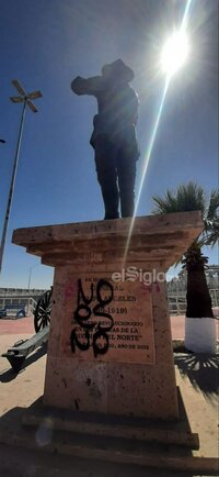 En Gómez Palacio, durante la mañana de este domingo, iniciaron los trabajos de rehabilitación de los espacios públicos dañados con pintura en aerosol por las manifestantes del 8M, quienes como cada año escribieron consignas de protesta, reclamos de justicia y también groserías.

Día Internacional de la Mujer