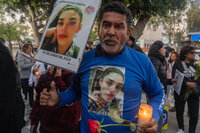 EUM20250315SOC84.JPG 
TIJUANA, BC. Protest/Protesta-Desaparecidos.- 15 de marzo de 2025. Vigilia y protesta de colectivos de búsqueda de desaparecidas y desaparecidos en Baja California por el hallazgo de crematorios en un rancho en Teuchitlán, Jalisco. Foto: Agencia EL UNIVERSAL/Aimee Melo/EELG