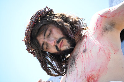 Realizan Viacrucis número 43 en el Cerro de las Noas de Torreón